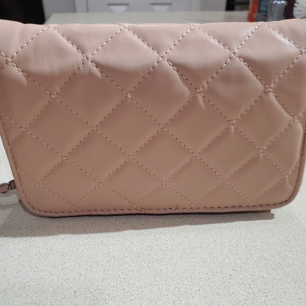 Badgley Mischka Pink Quilted Faux Leather Pearl Embellished Chain Crossbody - Picture 4 of 9